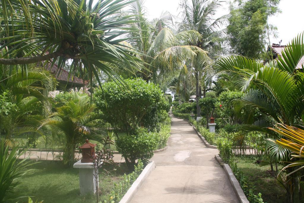 Pelangi 3*